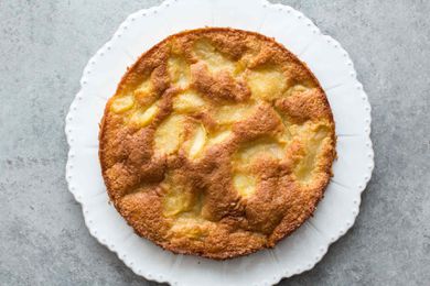 Buttery Apple Torte